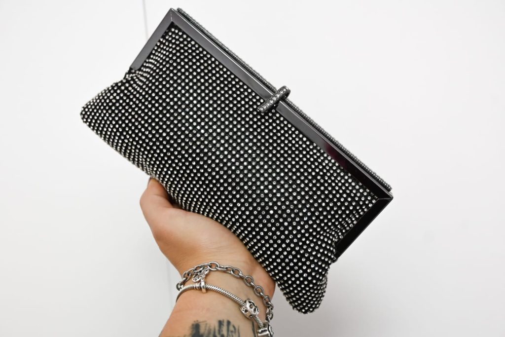 pochette nera